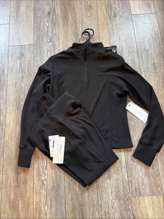 VOGO Athletica Pants - VOGO athletics Black Quarter-Zip Performance Top & Leggings Set